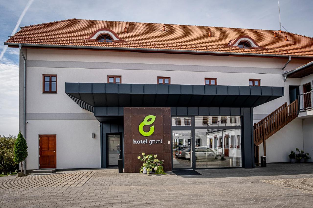 Hotel Grunt Mladá Boleslav Exterior foto